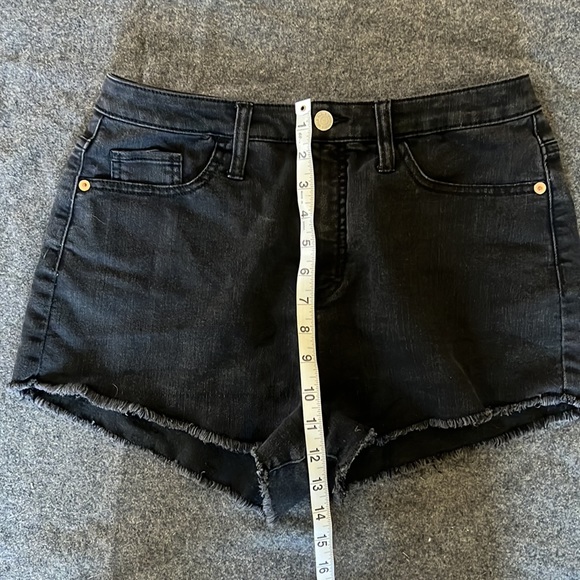 Wild Fable Black High Rise Shorts Size 8 - Picture 4 of 4
